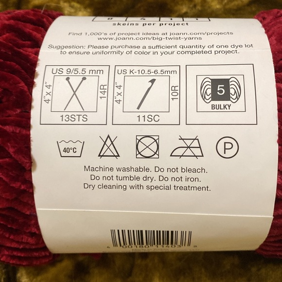 Burgundy Velour Velvet Yarn Big Twist - Picture 4 of 6